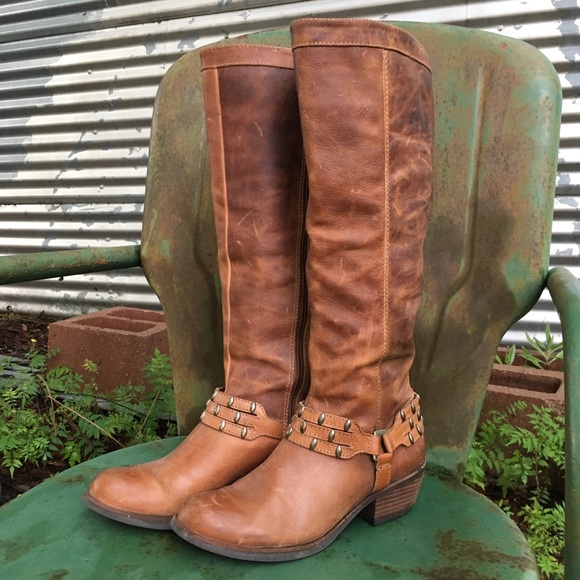 ANTONIO MELANI Shoes - Antonio Melani Distressed Leather Boots